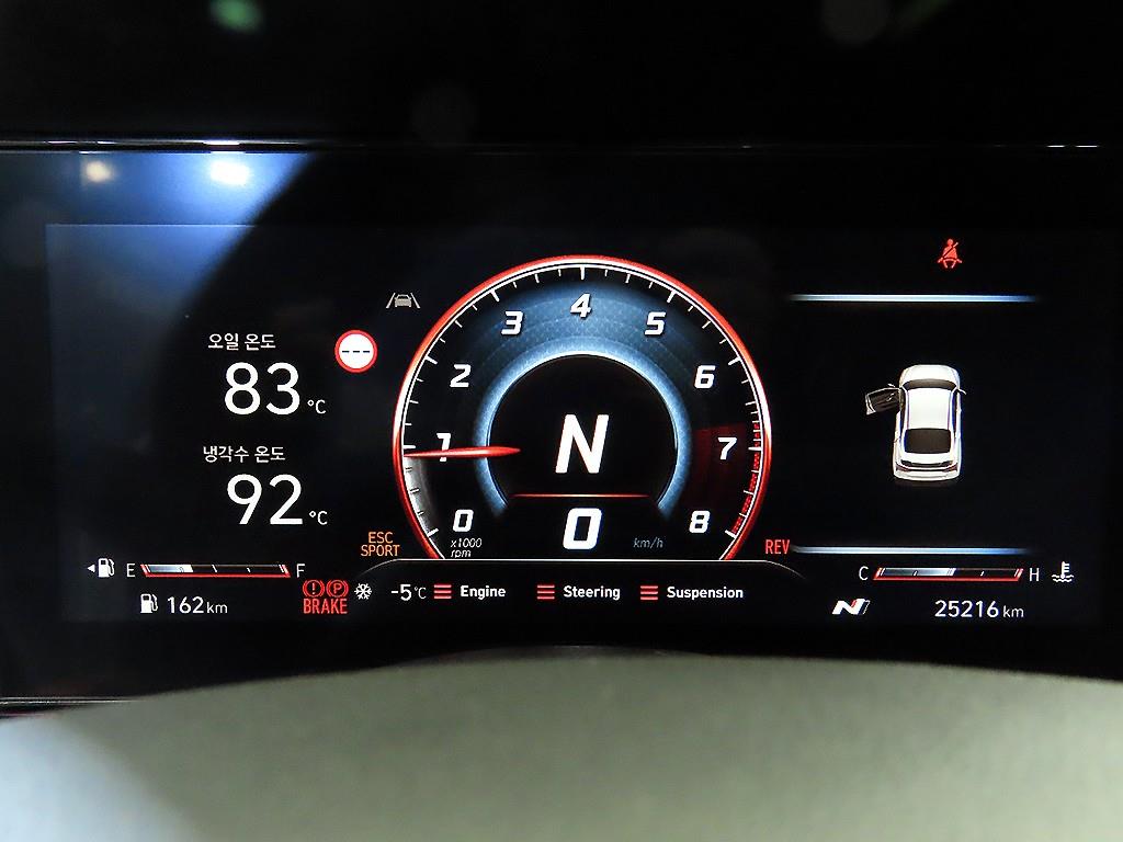 HYUNDAI Avante - Vista 9