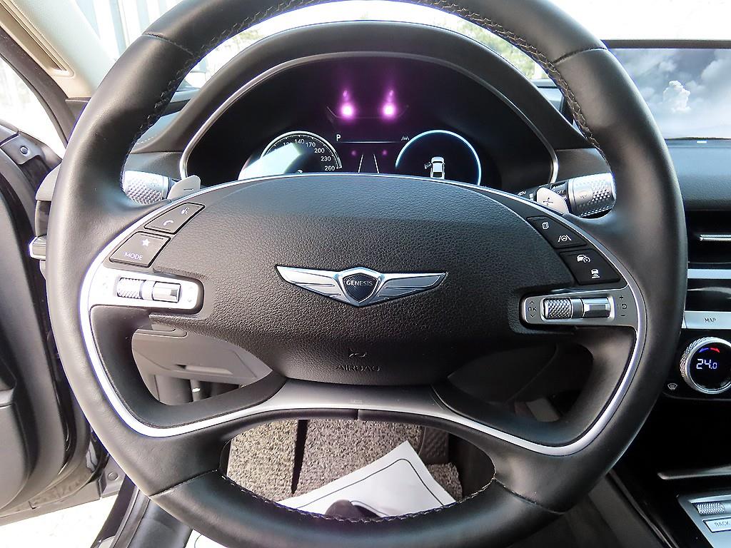 Genesis G80 - Vista 8