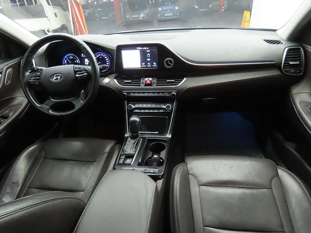 HYUNDAI Grandeur - Vista 5