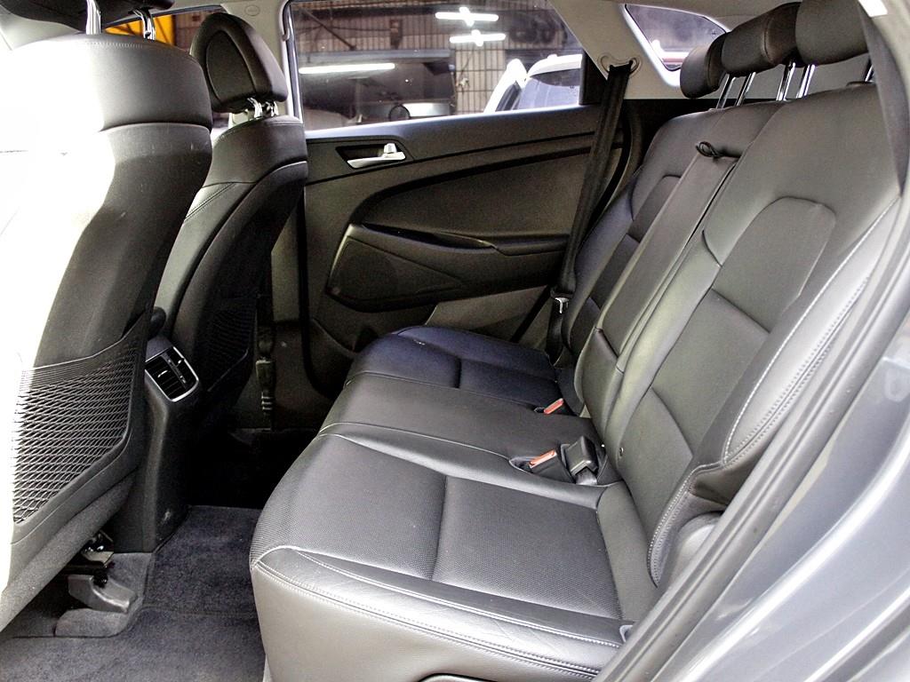 HYUNDAI Tucson - Vista 9