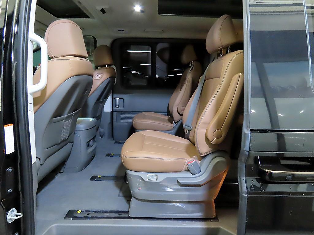 HYUNDAI Staria - Vista 7