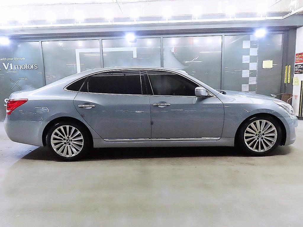 HYUNDAI Equus - Vista 3