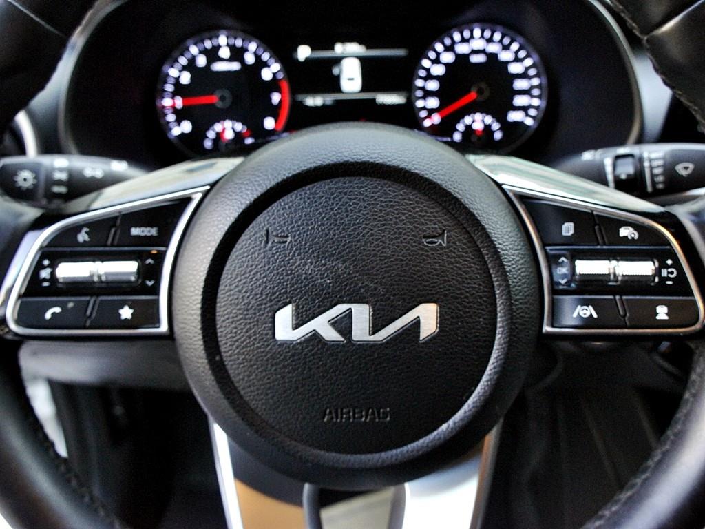 KIA K3 2022 the color of pearl - Importación desde Corea - HF Imports Iquique - Foto 8