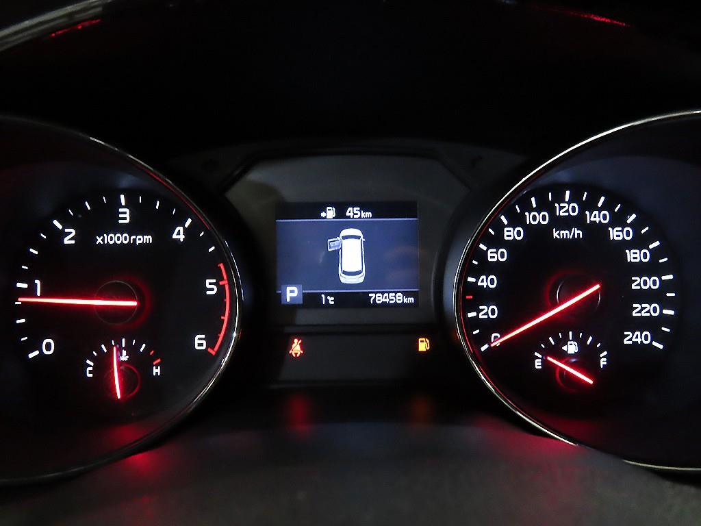 KIA Carnival - Vista 9