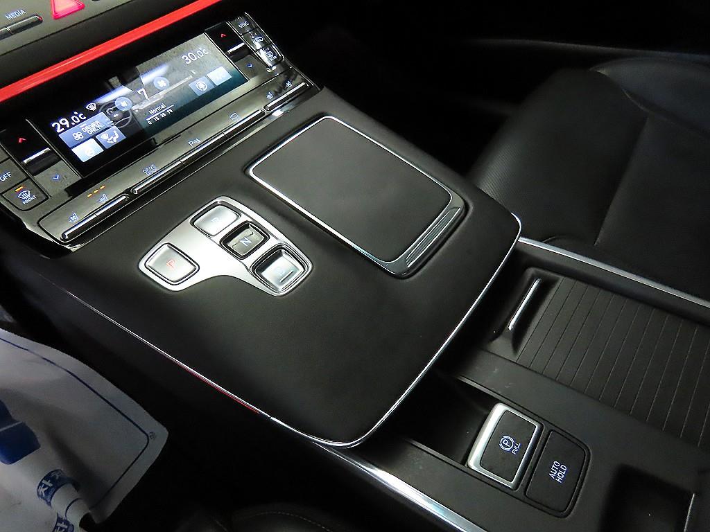 HYUNDAI Grandeur - Vista 12