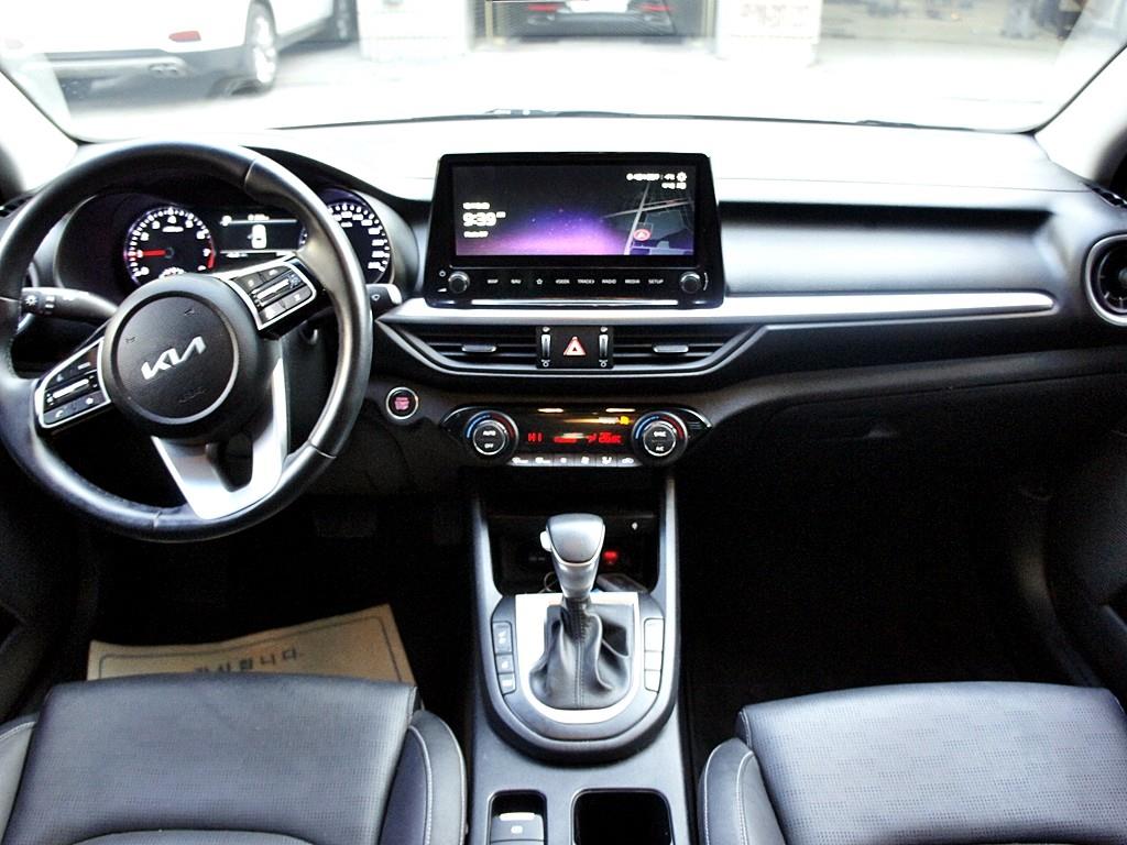 KIA K3 2022 the color of pearl - Importación desde Corea - HF Imports Iquique - Foto 7