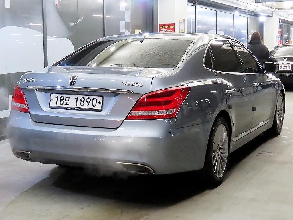 HYUNDAI Equus - Vista 4