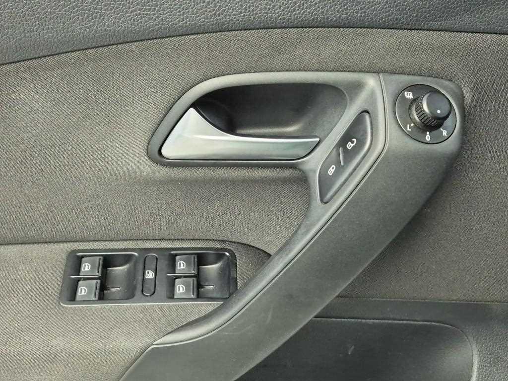 Volkswagen polo 2014 Blanco - Importación desde Corea - HF Imports Iquique - Foto 17