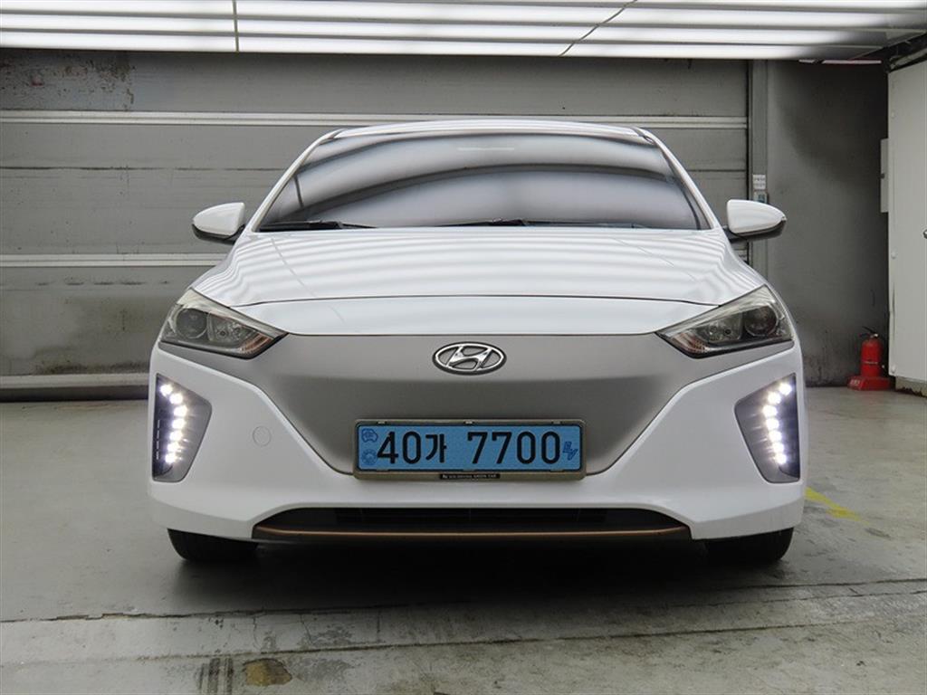 HYUNDAI Ioniq - Vista 2