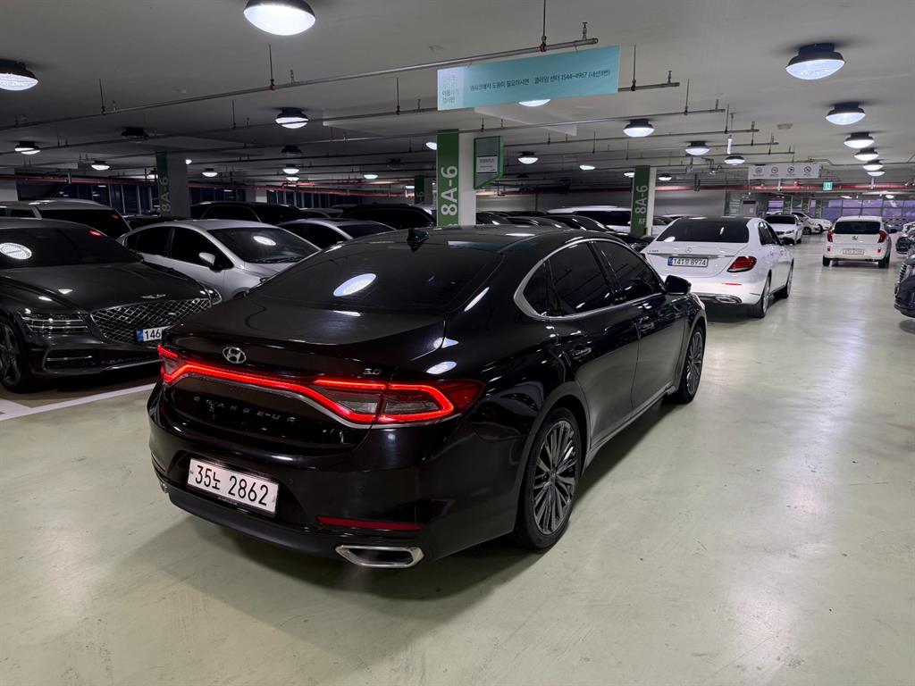 HYUNDAI Grandeur - Vista 5