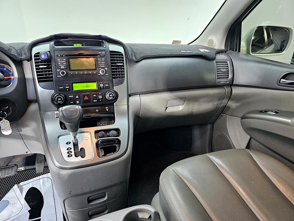 KIA Carnival - Vista 10