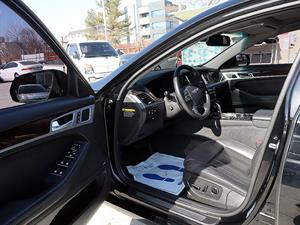 HYUNDAI Genesis - Vista 12