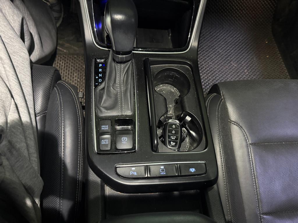 HYUNDAI Grandeur - Vista 11