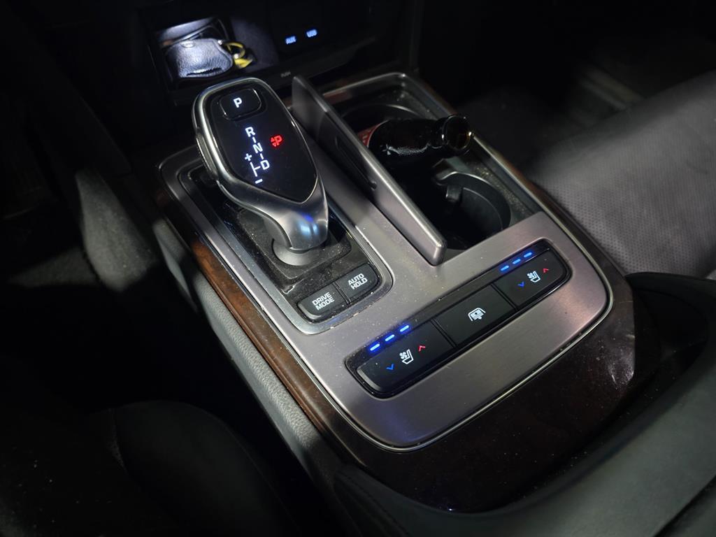 HYUNDAI Equus - Vista 12