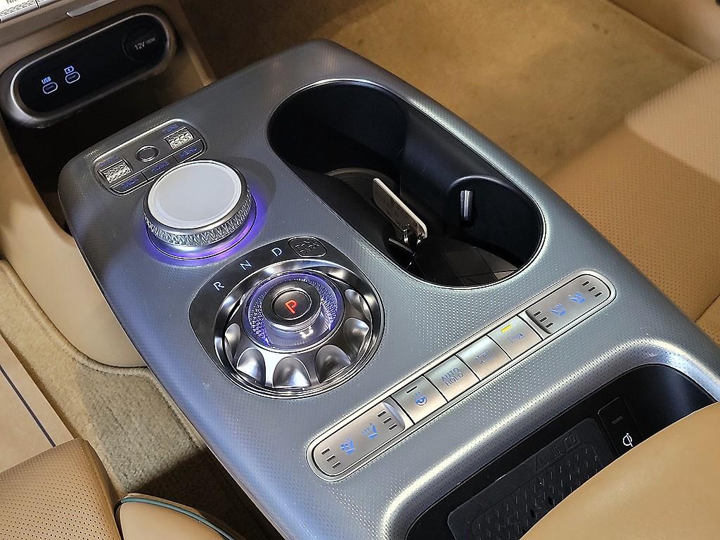 Genesis GV60 - Vista 12