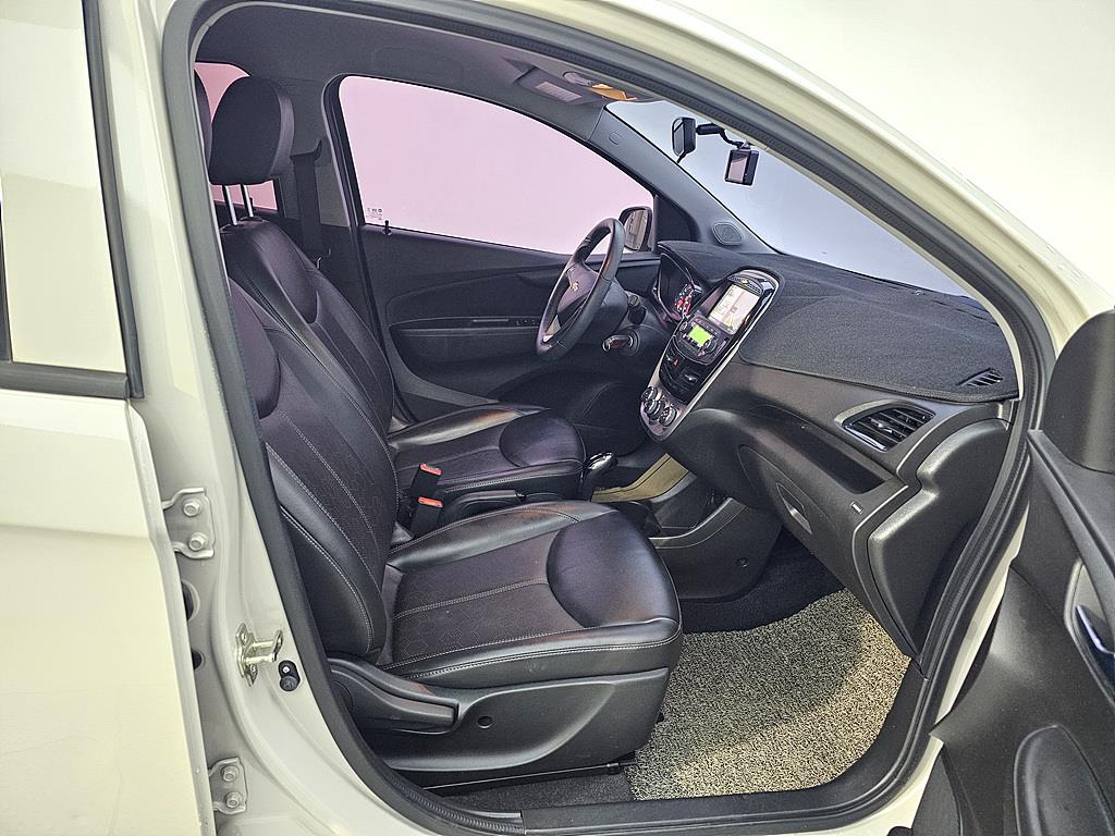 Chevrolet Spark - Vista 11