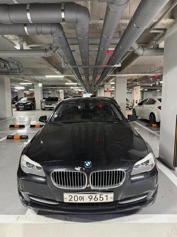 BMW 5 Series 2011 Negro - Importación desde Corea - HF Imports Iquique - Foto 1