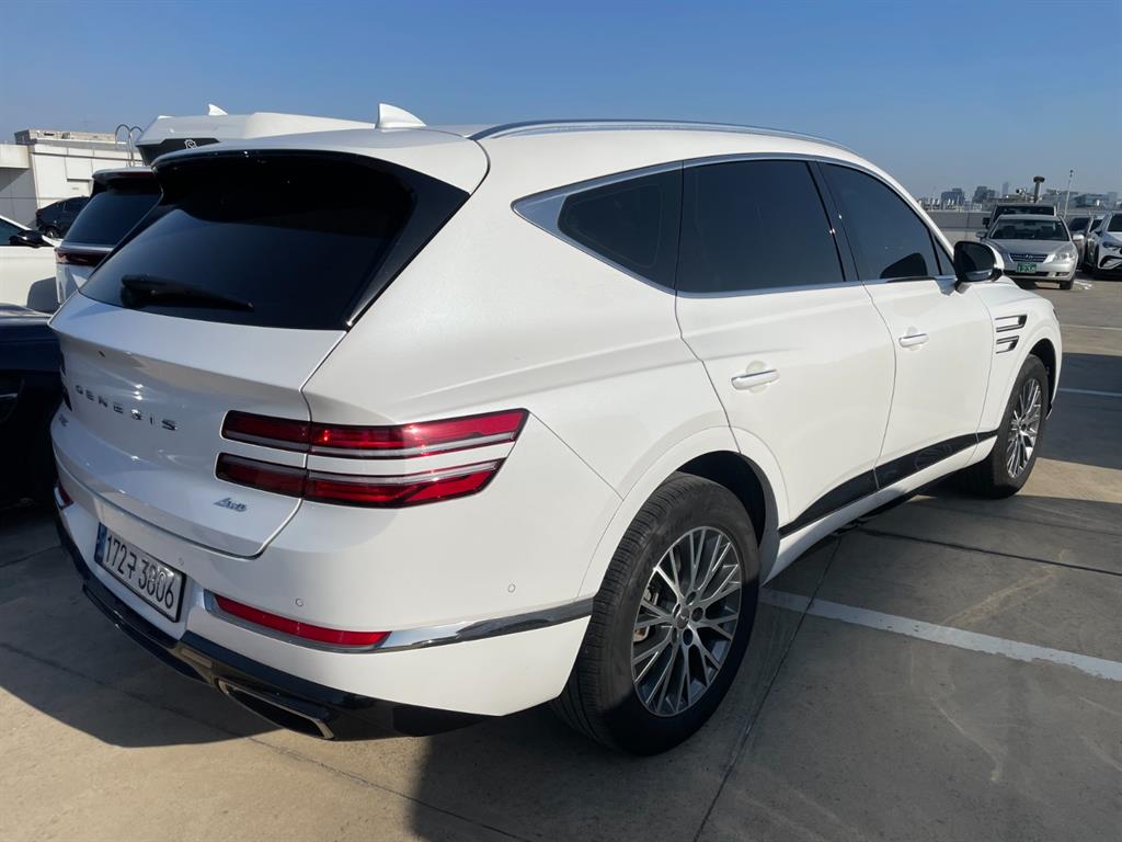 Genesis GV80 - Vista 5