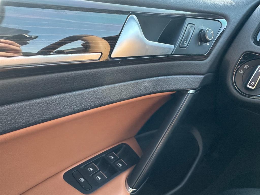 Volkswagen Golf - Vista 11