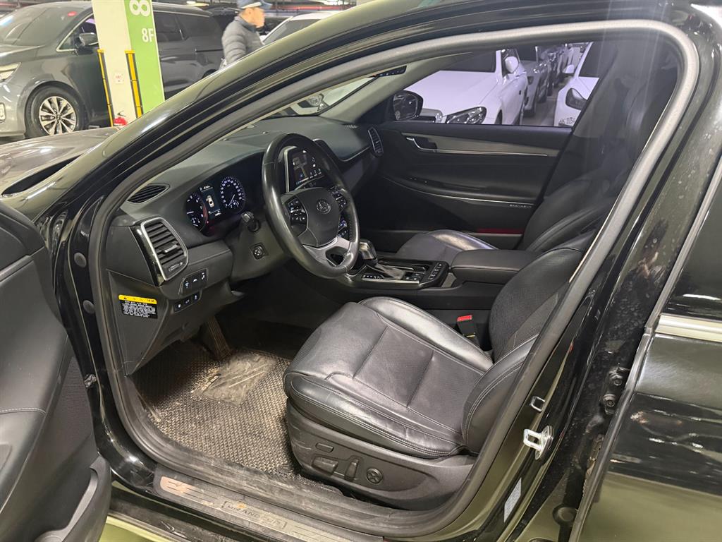 HYUNDAI Grandeur - Vista 7