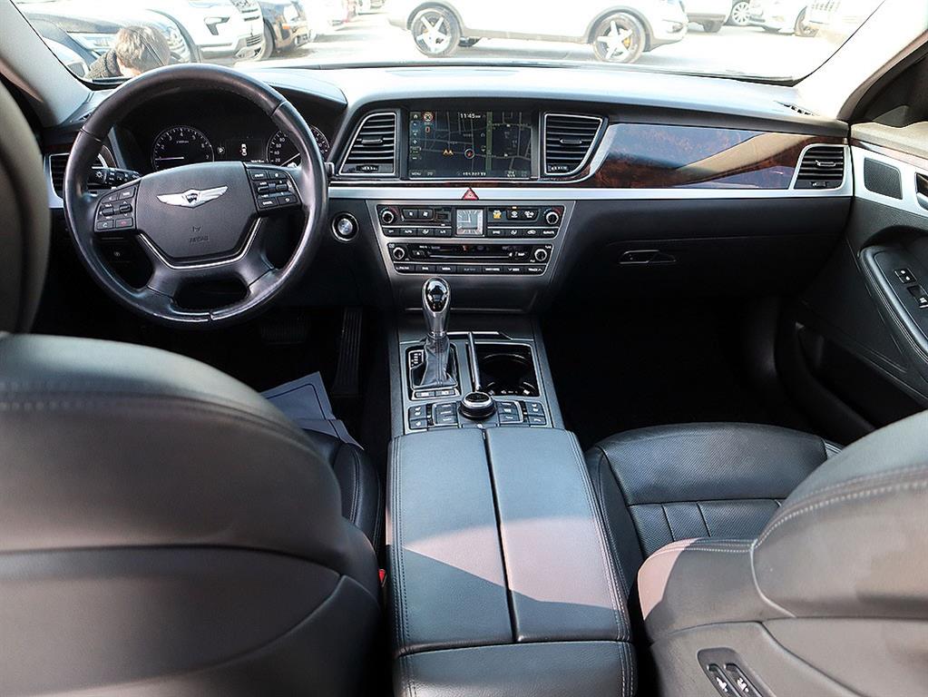 HYUNDAI Genesis - Vista 9