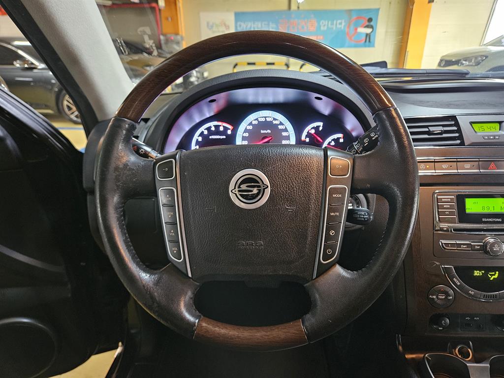 Ssangyong Rexton - Vista 10