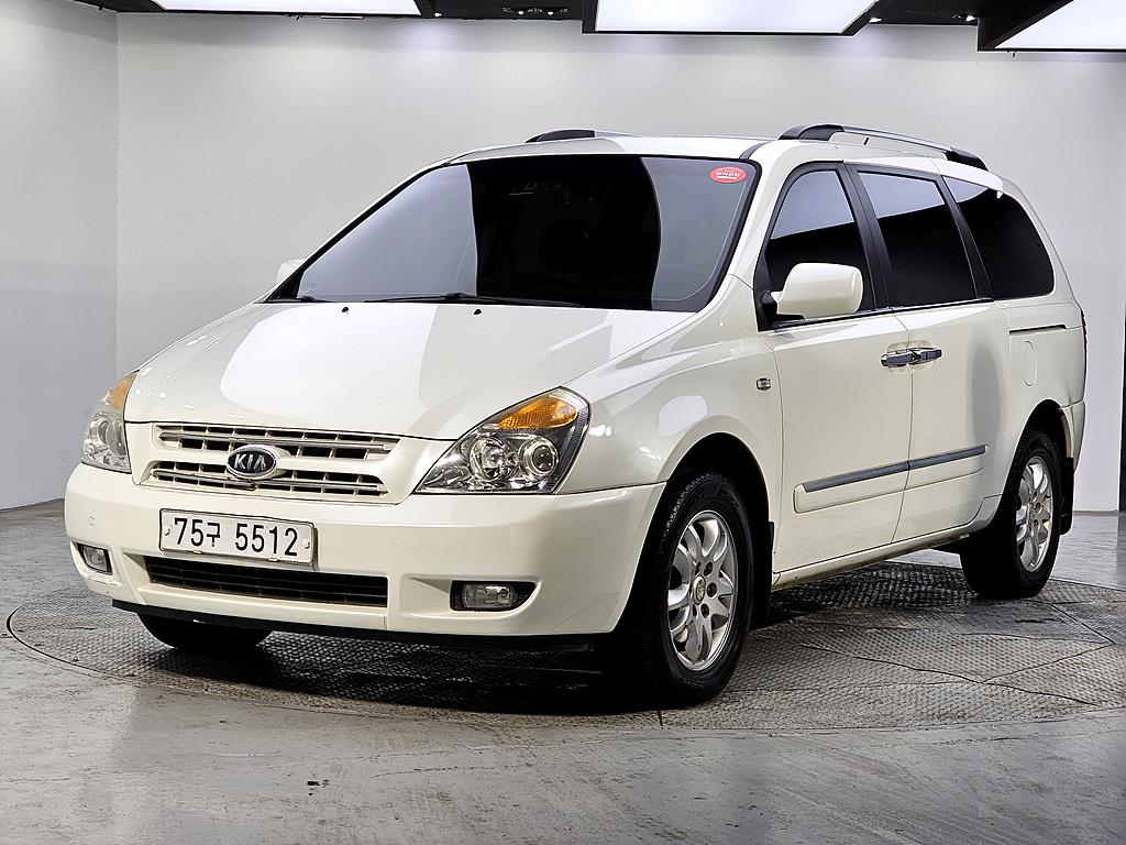 KIA Carnival 2009 Blanco - Importación desde Corea - HF Imports Iquique - Foto 1