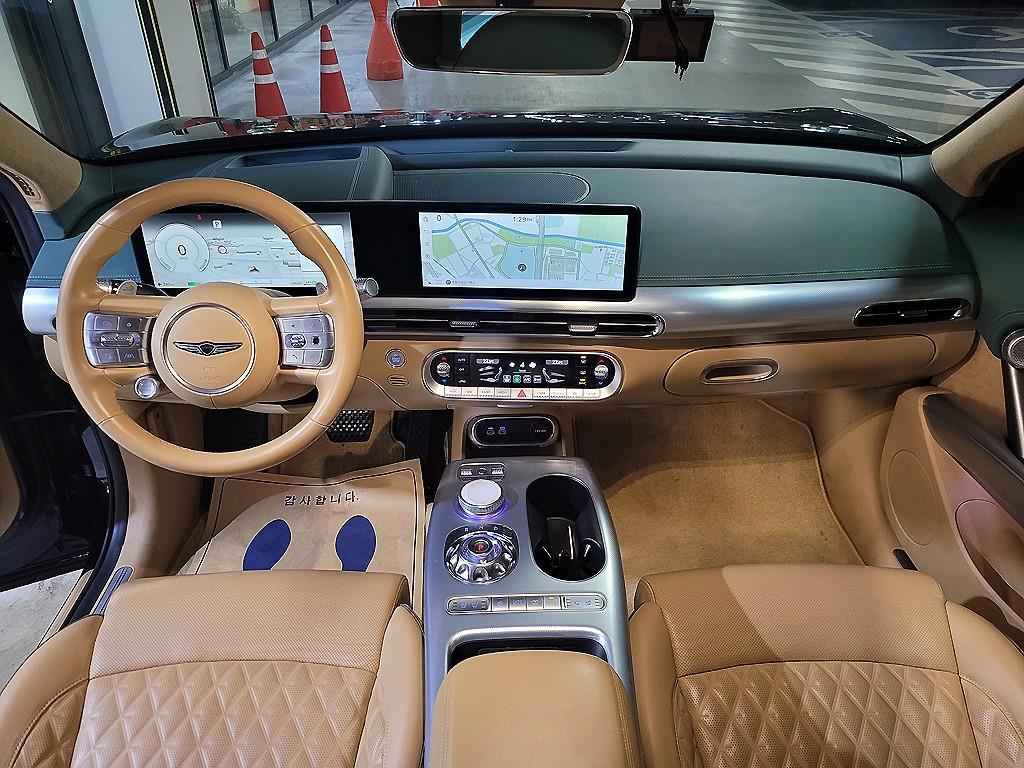 Genesis GV60 - Vista 6