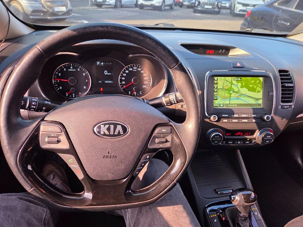 KIA K3 2016 Gris - Importación desde Corea - HF Imports Iquique - Foto 17