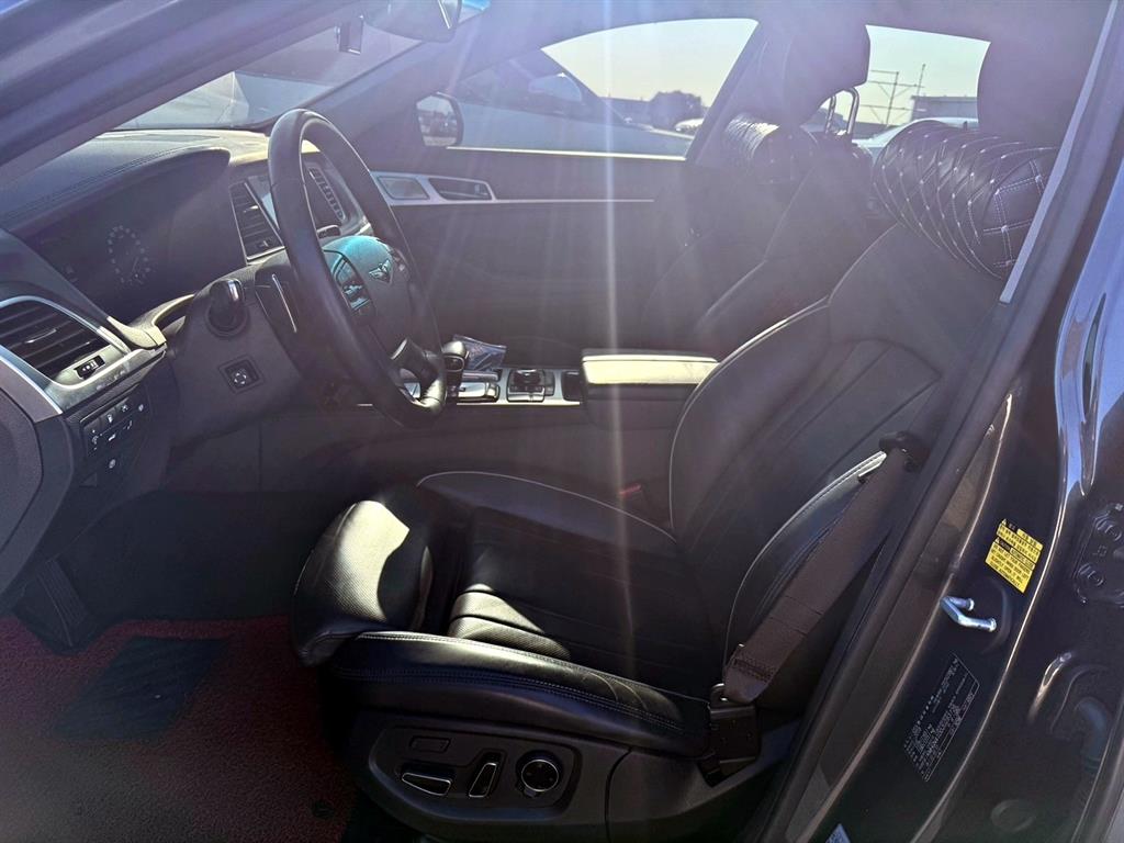 Genesis G80 - Vista 7