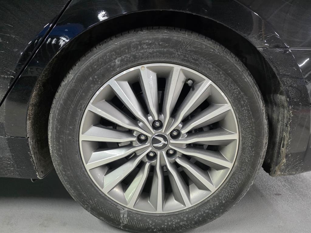 HYUNDAI Equus - Vista 5