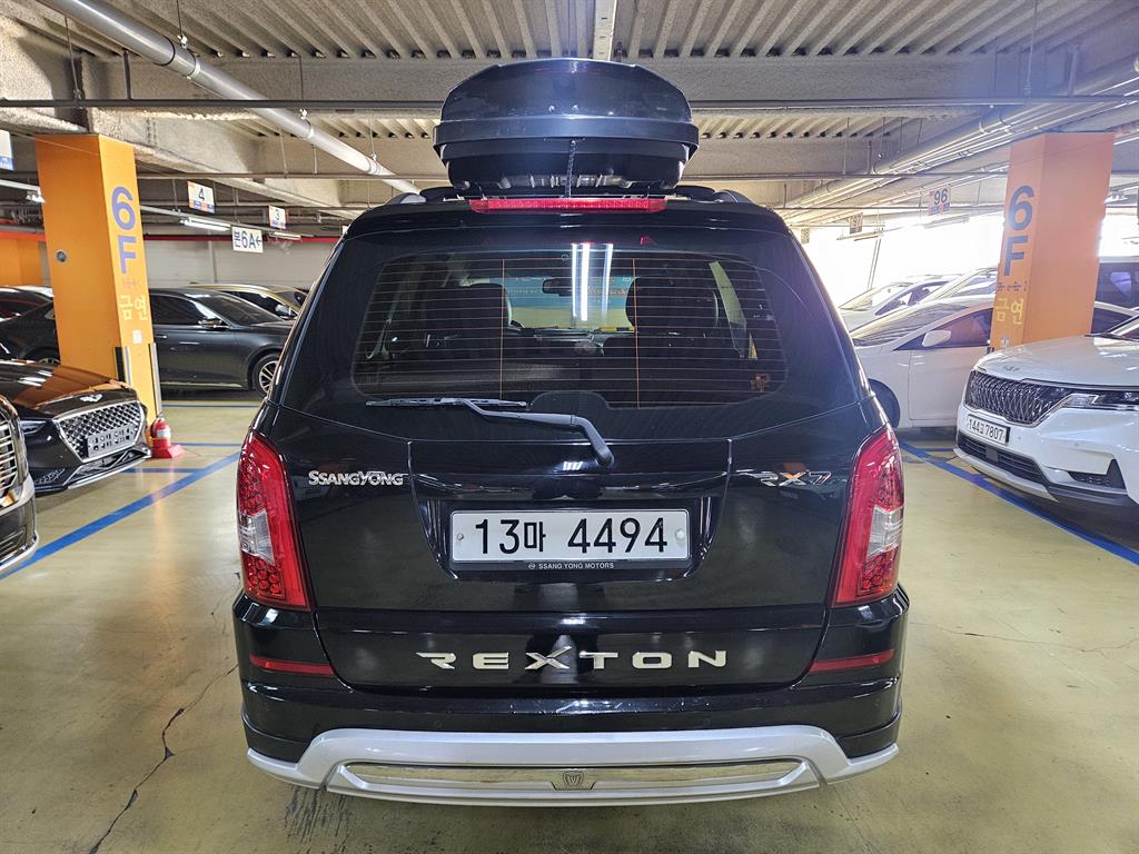 Ssangyong Rexton - Vista 5