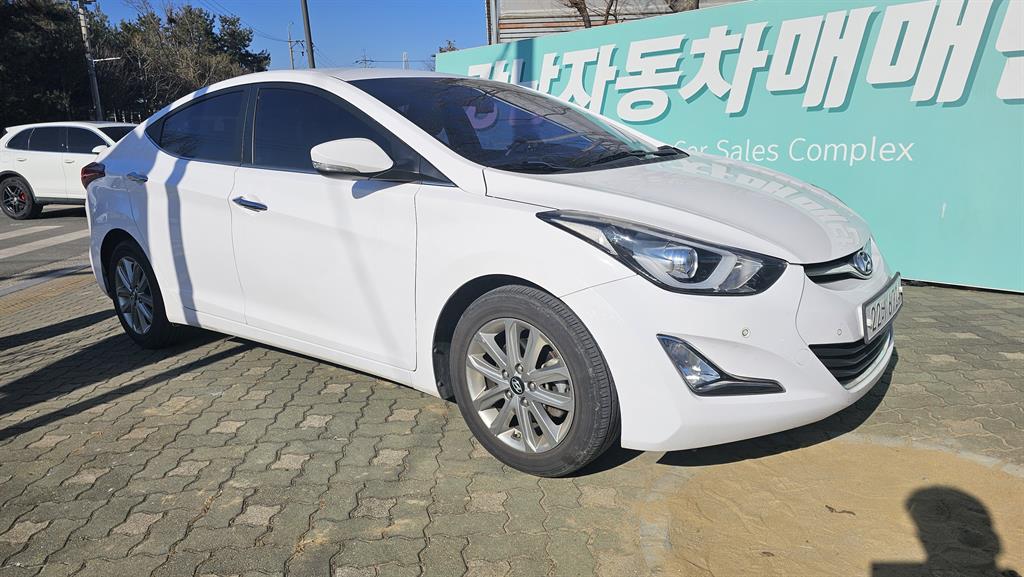 HYUNDAI Avante 2015 Blanco - Importación desde Corea - HF Imports Iquique - Foto 1