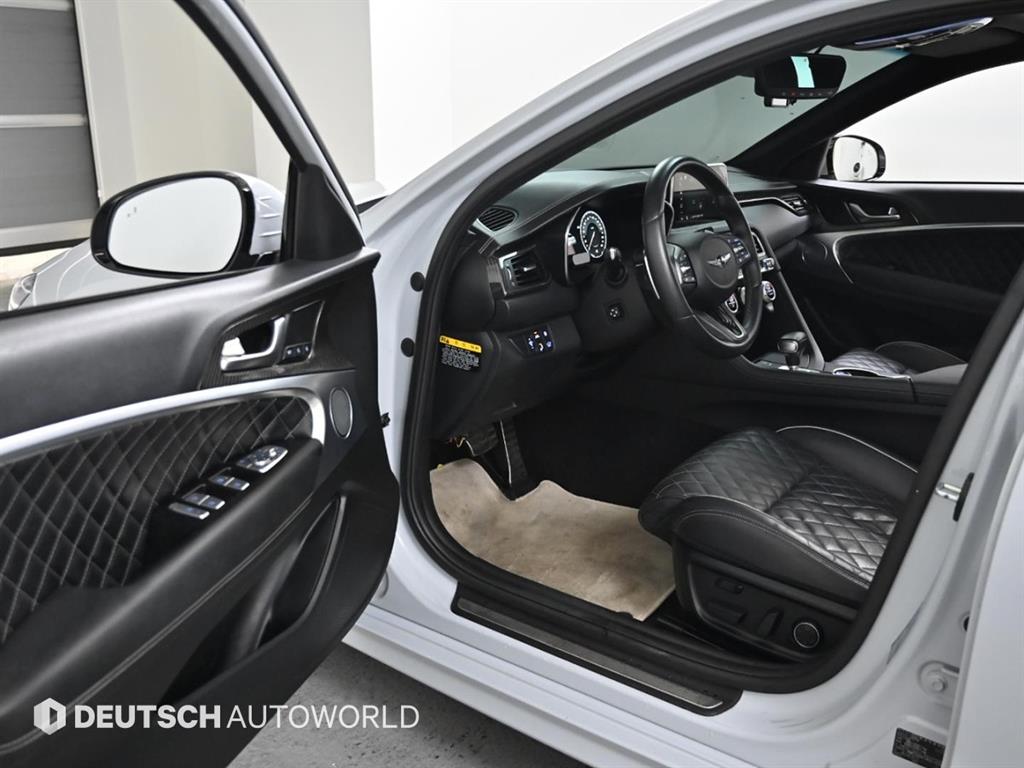 Genesis G70 - Vista 11