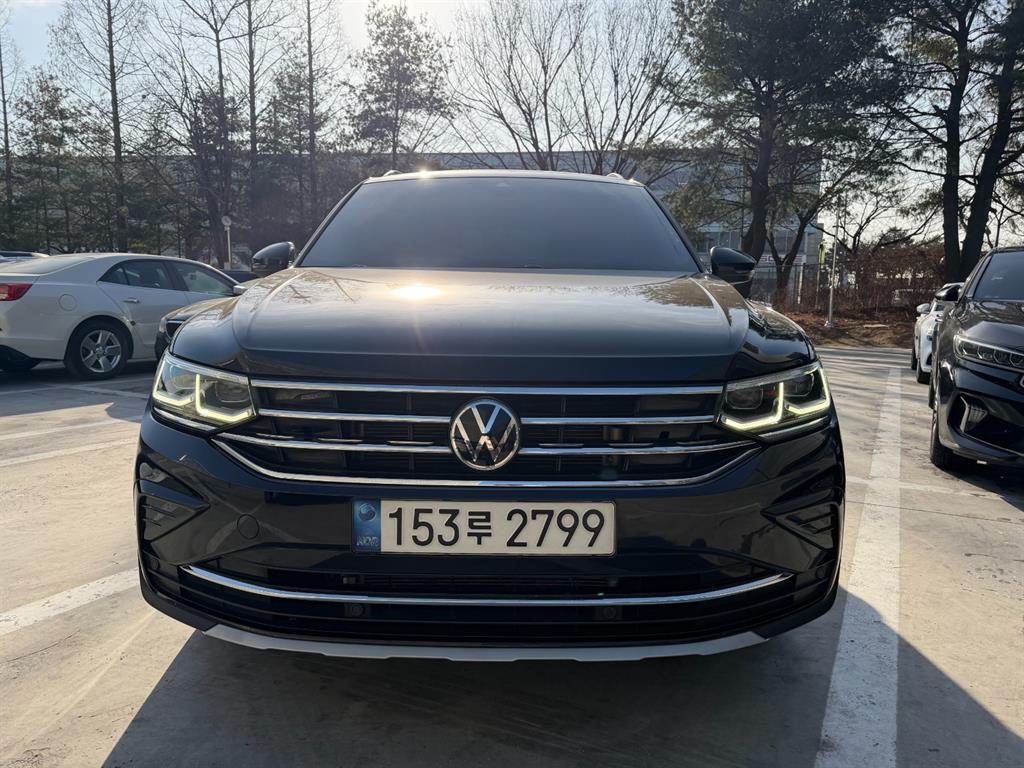 Volkswagen Tiguan 2022 Negro - Importación desde Corea - HF Imports Iquique - Foto 1