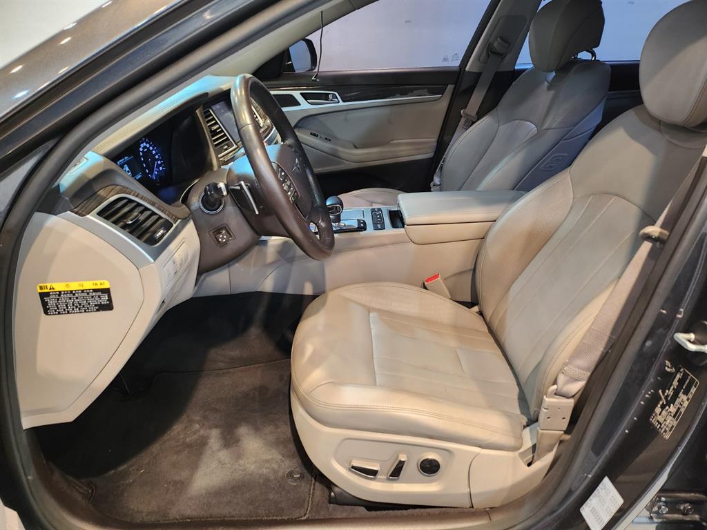 Genesis G80 - Vista 11