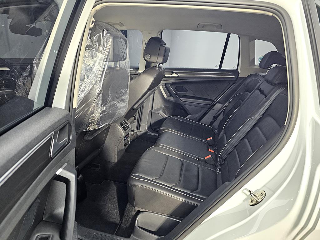 Volkswagen Tiguan - Vista 9