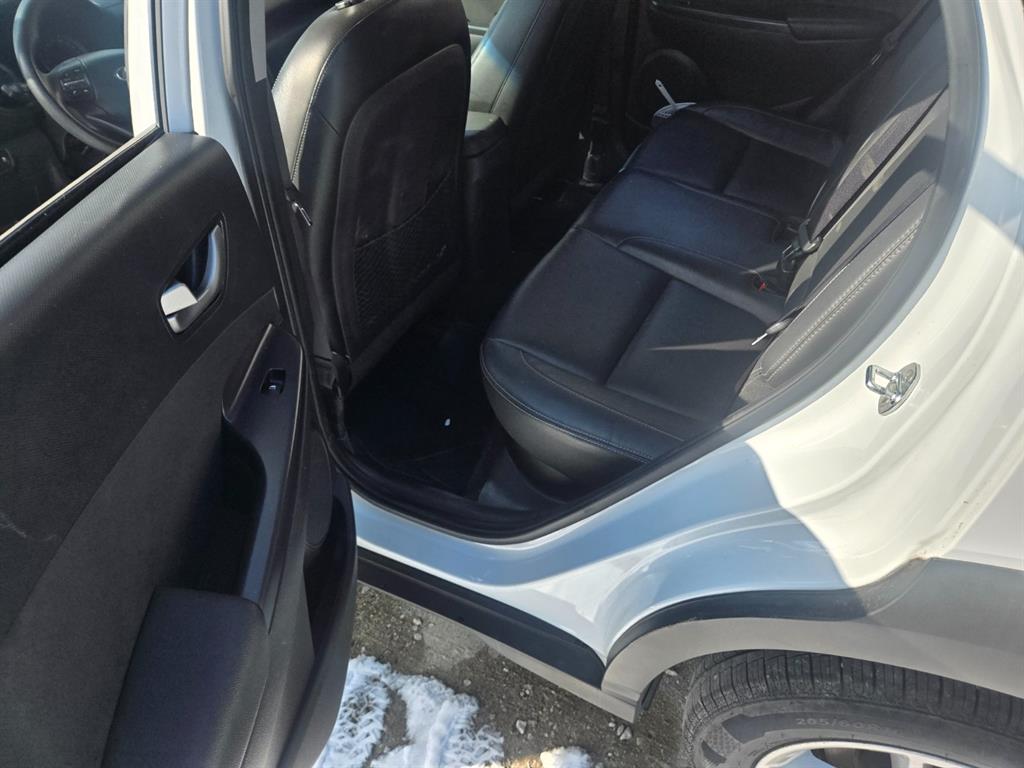 HYUNDAI Kona - Vista 9