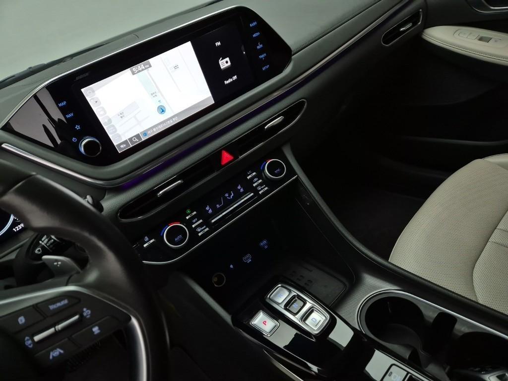 HYUNDAI Sonata - Vista 10