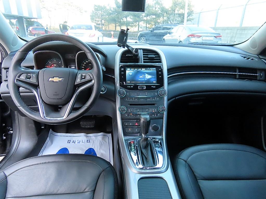 Chevrolet Malibu - Vista 7