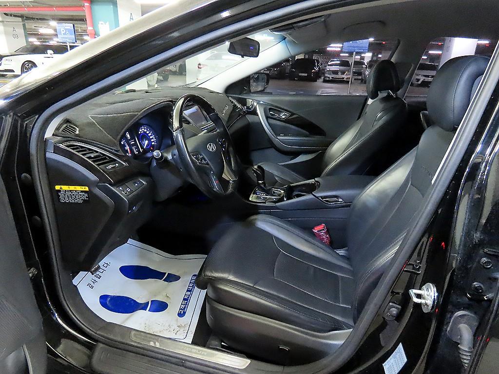 HYUNDAI Grandeur - Vista 6