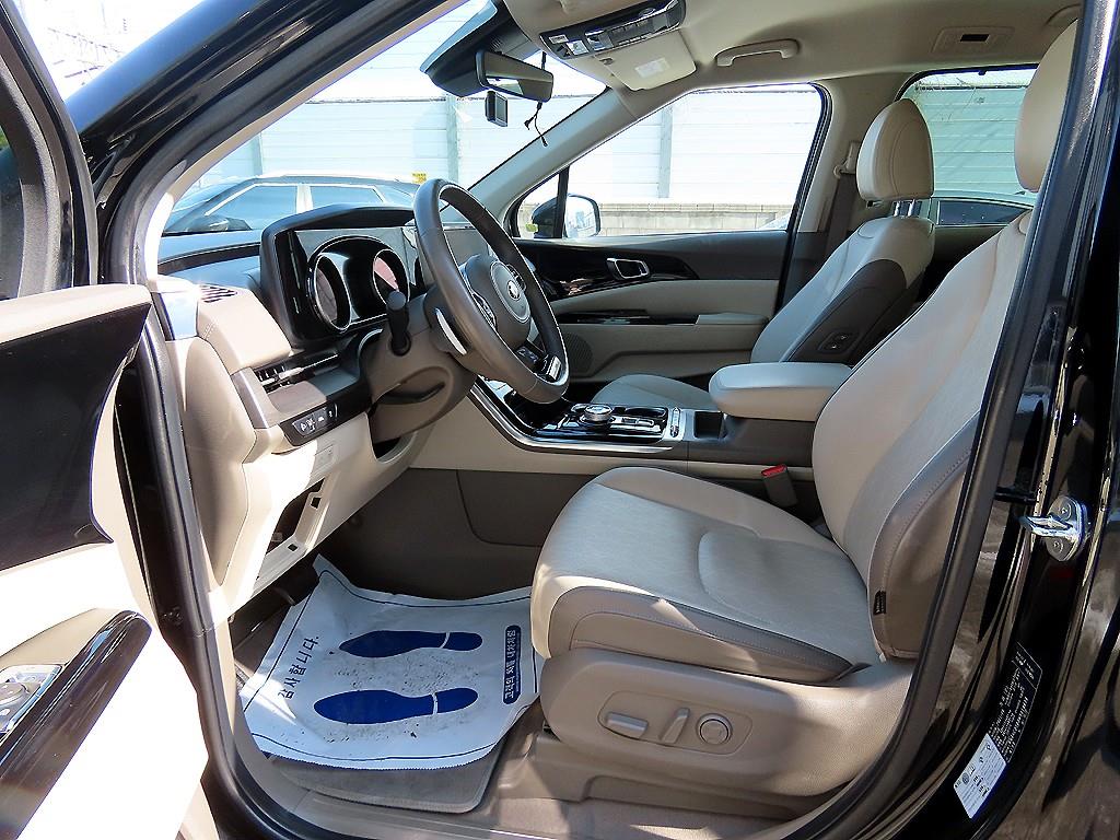 KIA Carnival - Vista 5