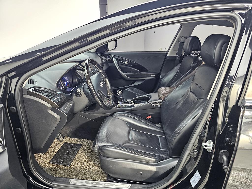 HYUNDAI Grandeur - Vista 8