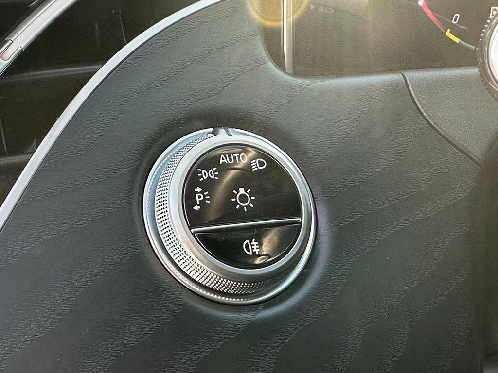 Mercedes Benz E class - Vista 12