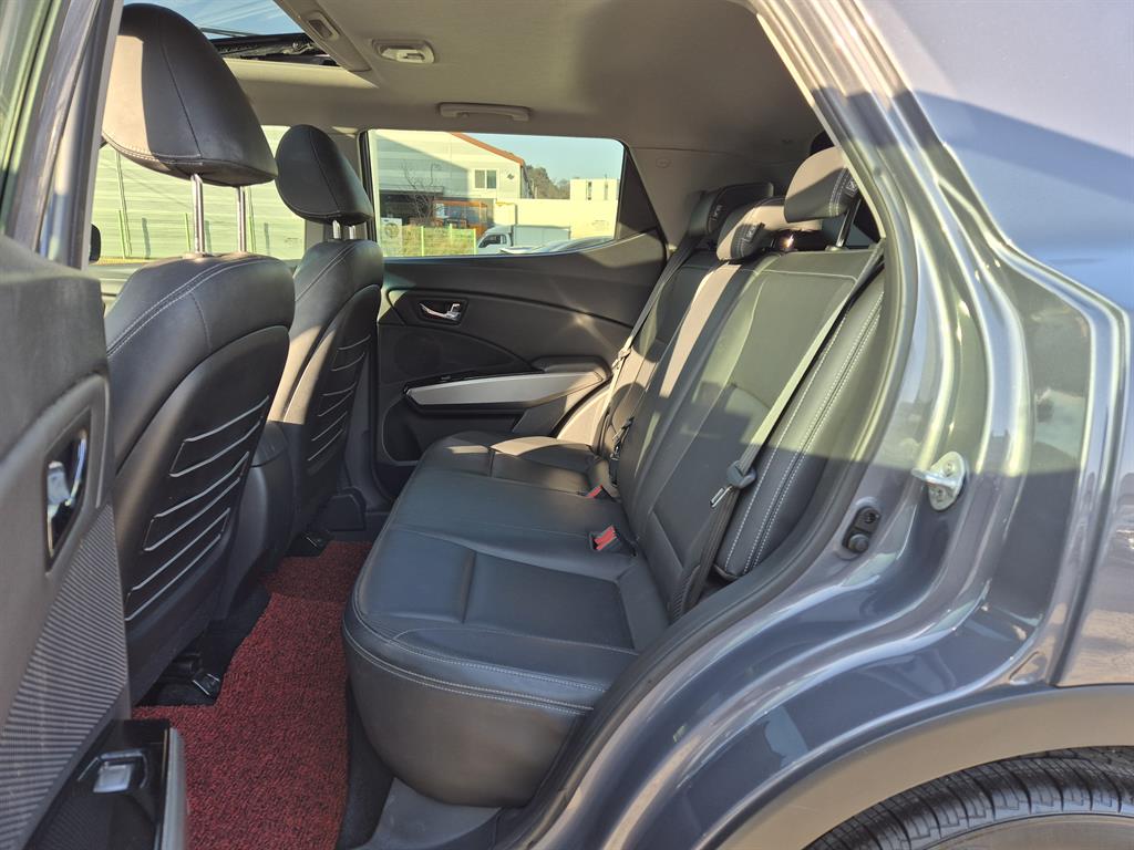 Ssangyong Tivoli - Vista 8