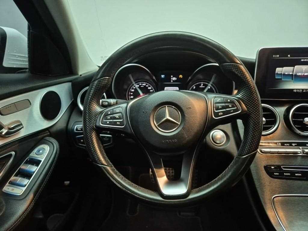 Mercedes Benz C Class - Vista 9