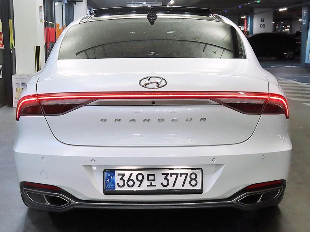HYUNDAI Grandeur - Vista 5