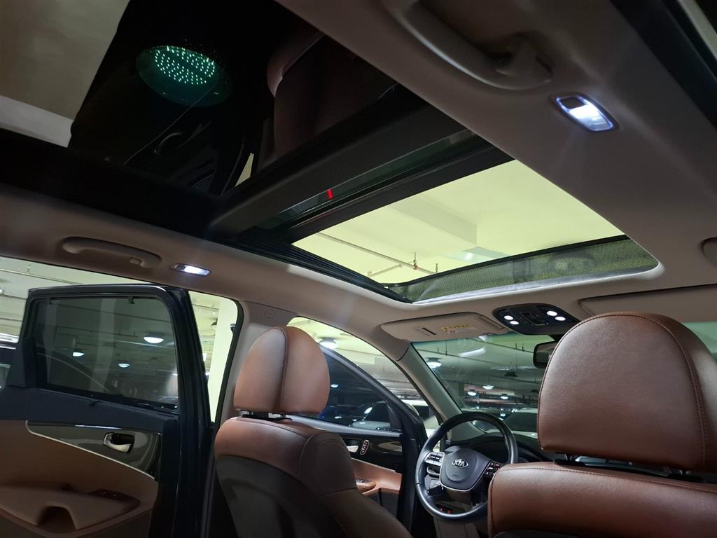 KIA Sorento - Vista 10