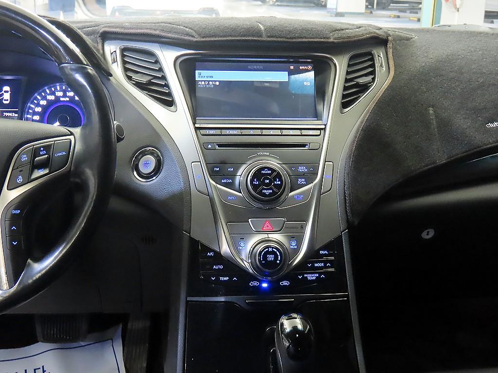 HYUNDAI Grandeur - Vista 11