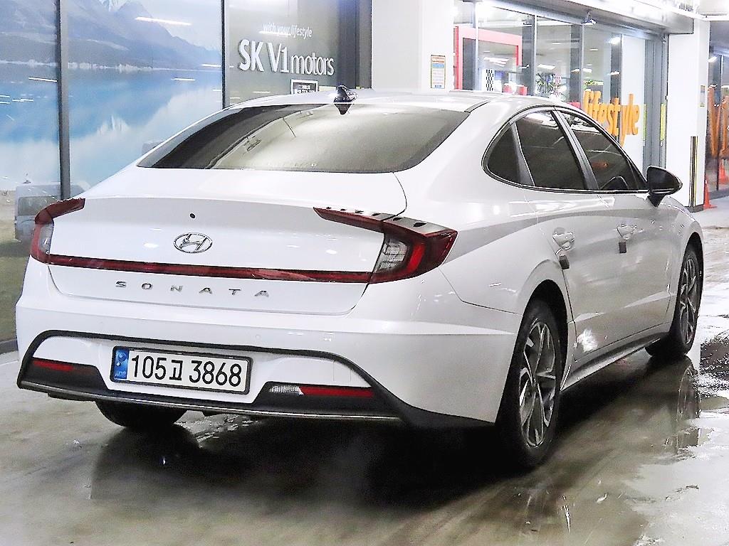 HYUNDAI Sonata - Vista 4